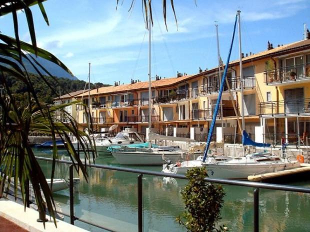 Superbe Appartement Dans La Marina Du Bouveret Port-Valais Buitenkant foto